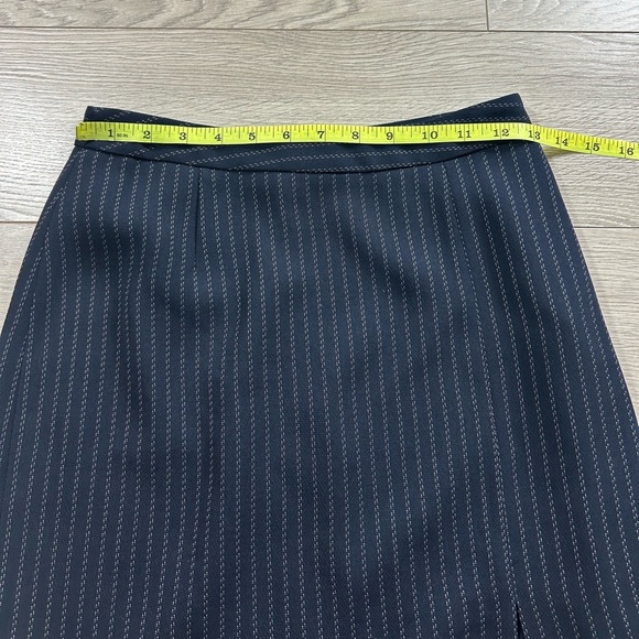 Michel Rene Vintage Elegant Navy Pinstripe Midi Skirt - Picture 8 of 10